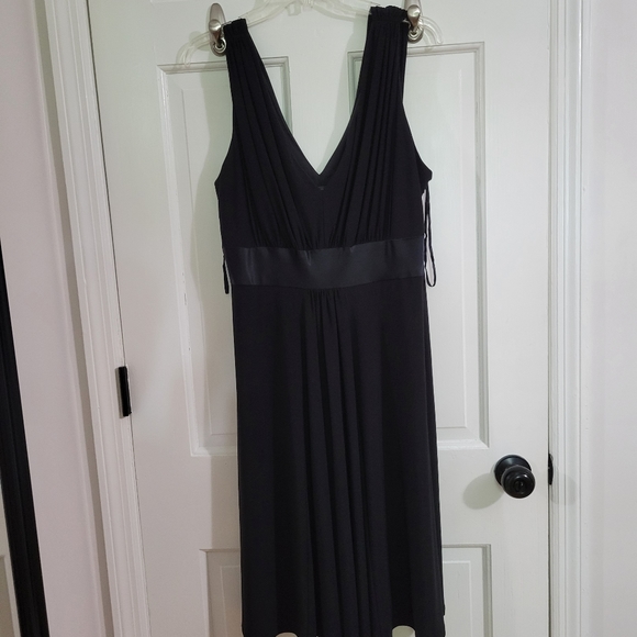 Perfect black dress size 16 - Picture 1 of 3
